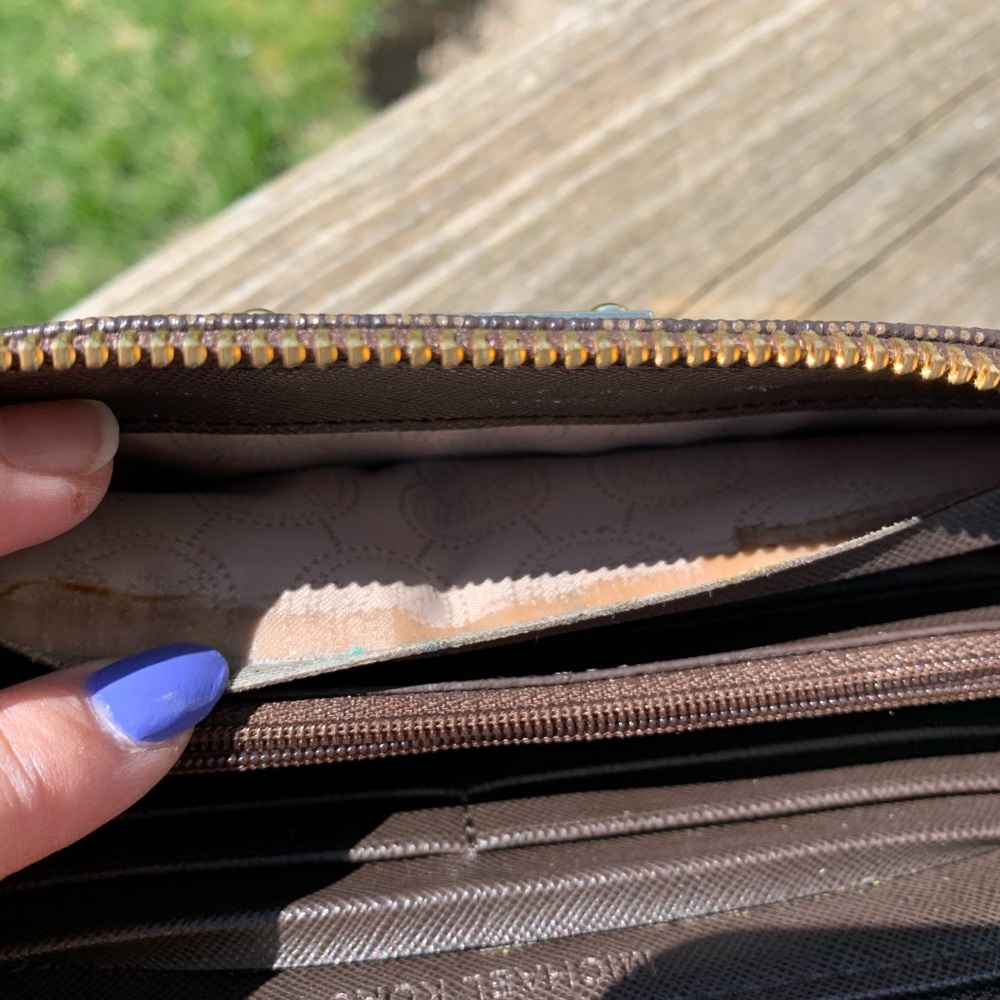 Brown Wallet - Picture 4 of 4